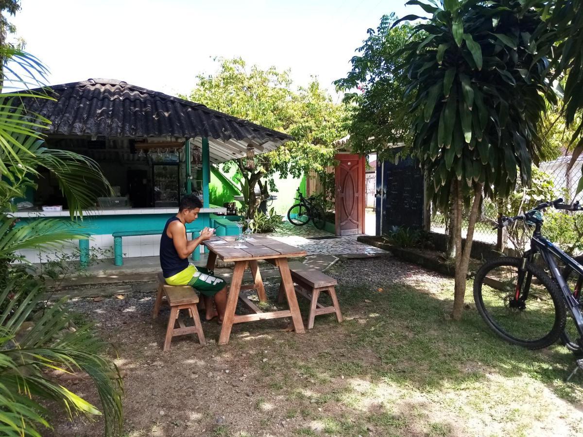 Cabanas Los Almendros Capurgana Exterior photo