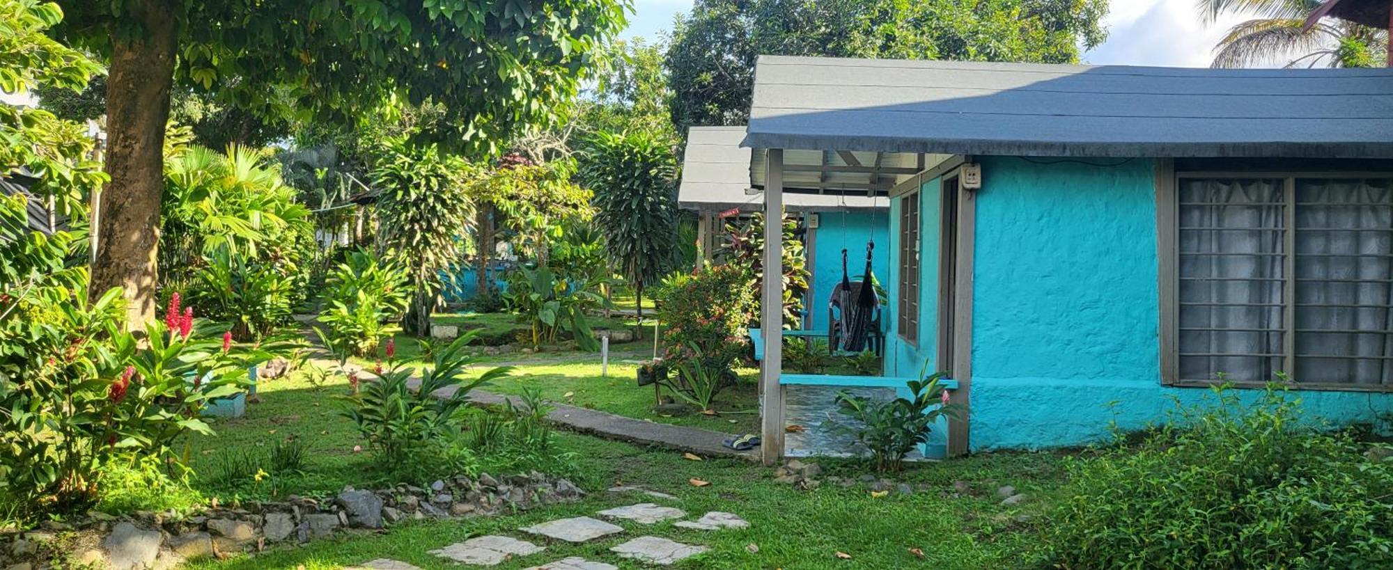 Cabanas Los Almendros Capurgana Exterior photo